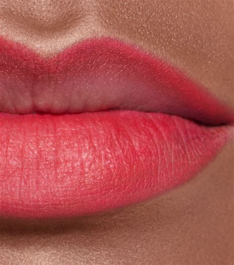 chanel le cray 32|CHANEL LE CRAYON LÈVRES Longwear Lip Pencil .